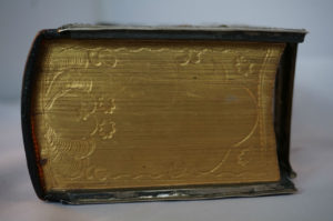 Bijbel zilveren klampen antiek