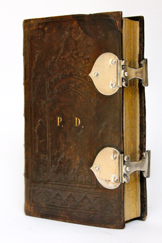 Nederlands kerkboek zilveren beslag antieke bijbel 18e eeuw zilveren klampen peter Dullaert heilige handel